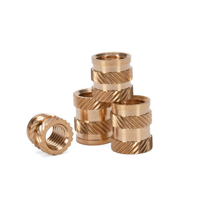 CNC-Dreh- und Spritzgießmaschinen M4 Knurling Messing-Gewinde-Insertion Daumen-Nuss mit Zink-Flake-beschichtetem Finish