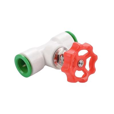 Bequeme Wasserversorgung mit Rundrohr-PPR-Wasserrohrprodukten und schneller Einbau von Außengewinden durch gerade Kompression