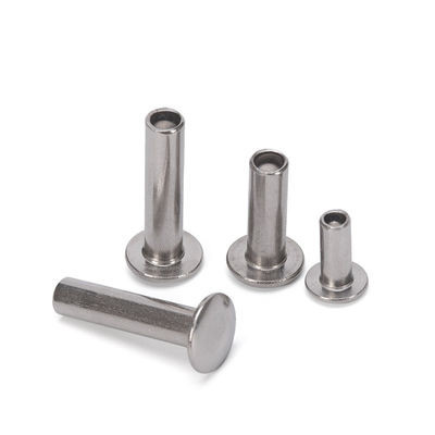 Nicht beschichtet, helles Halbrohrförmiges, aus Edelstahl geformtes Hohlrivet mit individuell angepasstem Flachkopf und DIN-Standard in M2.5-M6.3