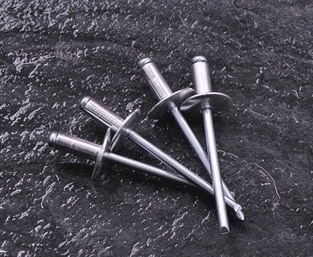 Zinkveredelung ANSI/ASME Standard Starke Befestigungskraft Stahlblind-Pop-Nivet für Metall m2.5 m3 m3.5 m4.2 m4.8 m5.5 m6.3