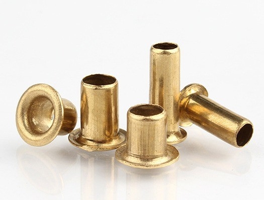 ISO-Standard Messing Rundkopf Kupferniete für robuste Konstruktion und kundenspezifisches Design