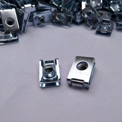 Metrisches Messsystem Edelstahl U-Typ Clip Nut für Selbstschraubschrauber in der Einzelhandelsindustrie Wasserbehandlung