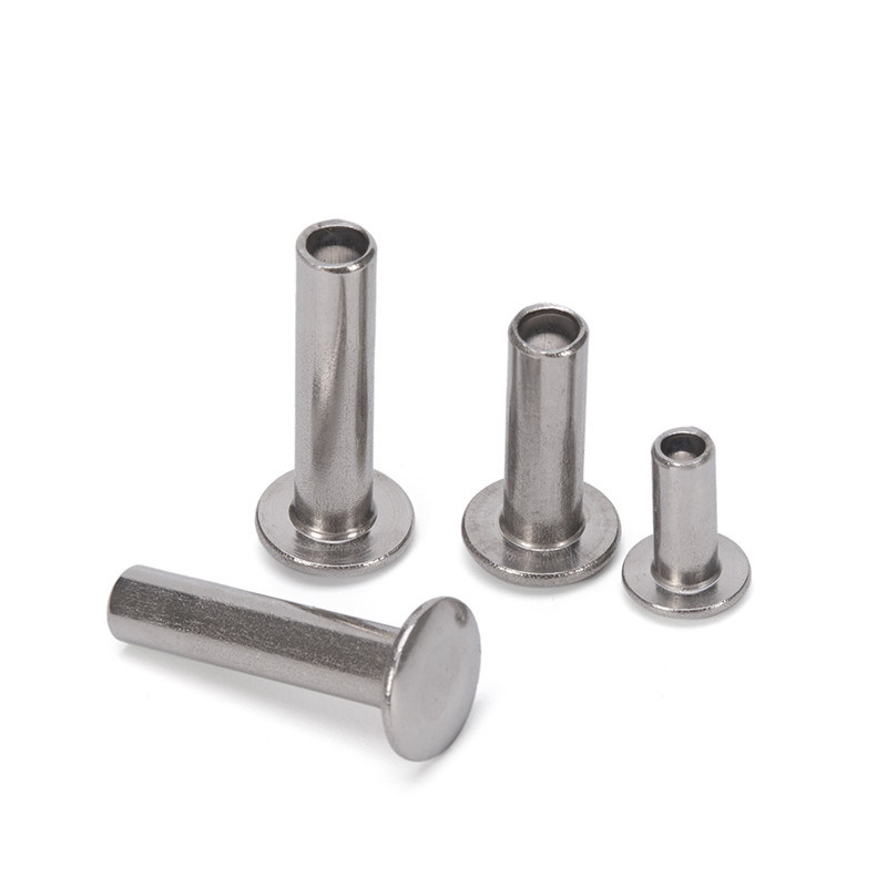 Nicht beschichtet, helles Halbrohrförmiges, aus Edelstahl geformtes Hohlrivet mit individuell angepasstem Flachkopf und DIN-Standard in M2.5-M6.3